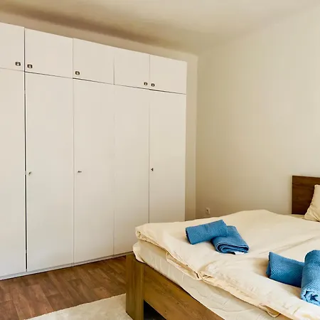 75 V Centru Krumlova * Český Krumlov